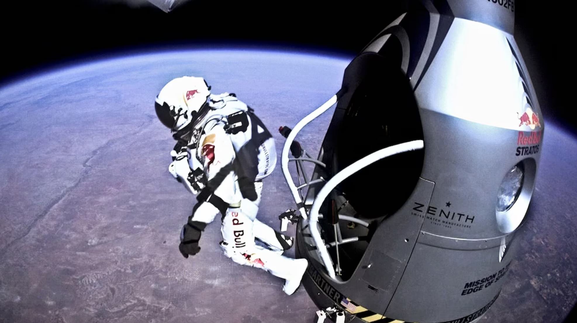 felix bumgartner jumping from his red bull space capsule